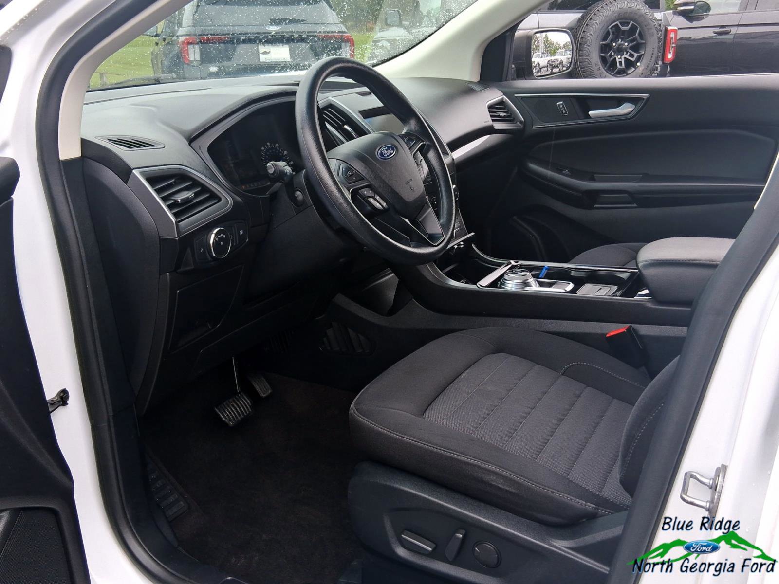 Used 2020 Ford Edge SE FWD image 11