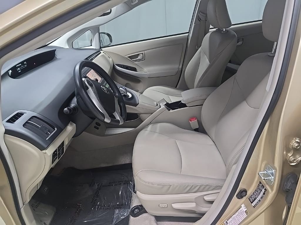 Used 2011 Toyota Prius Five w/ Navigation Pkg FWD image 8