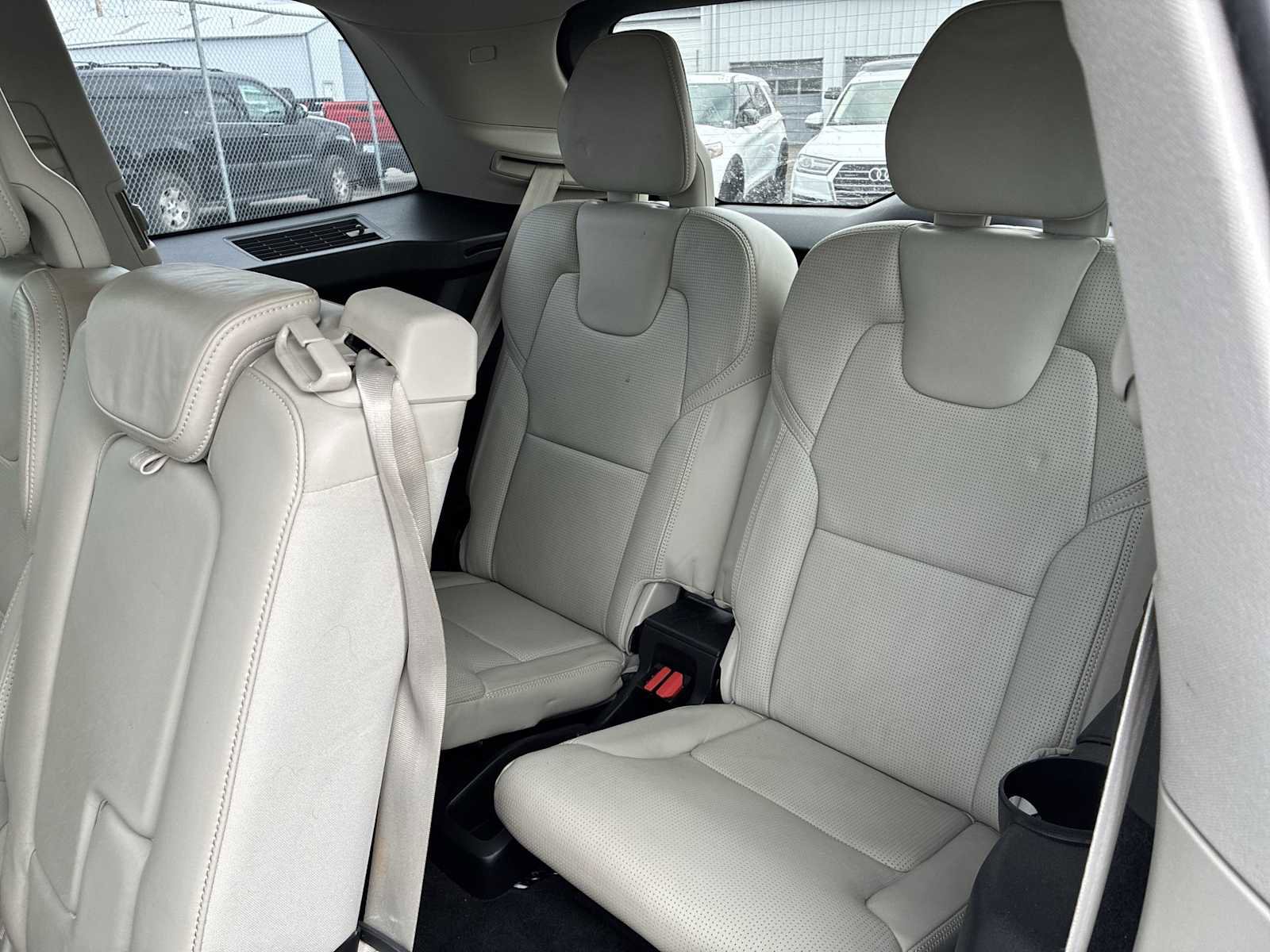 Used 2017 Volvo XC90 T6 Inscription w/ Vision Package image 29