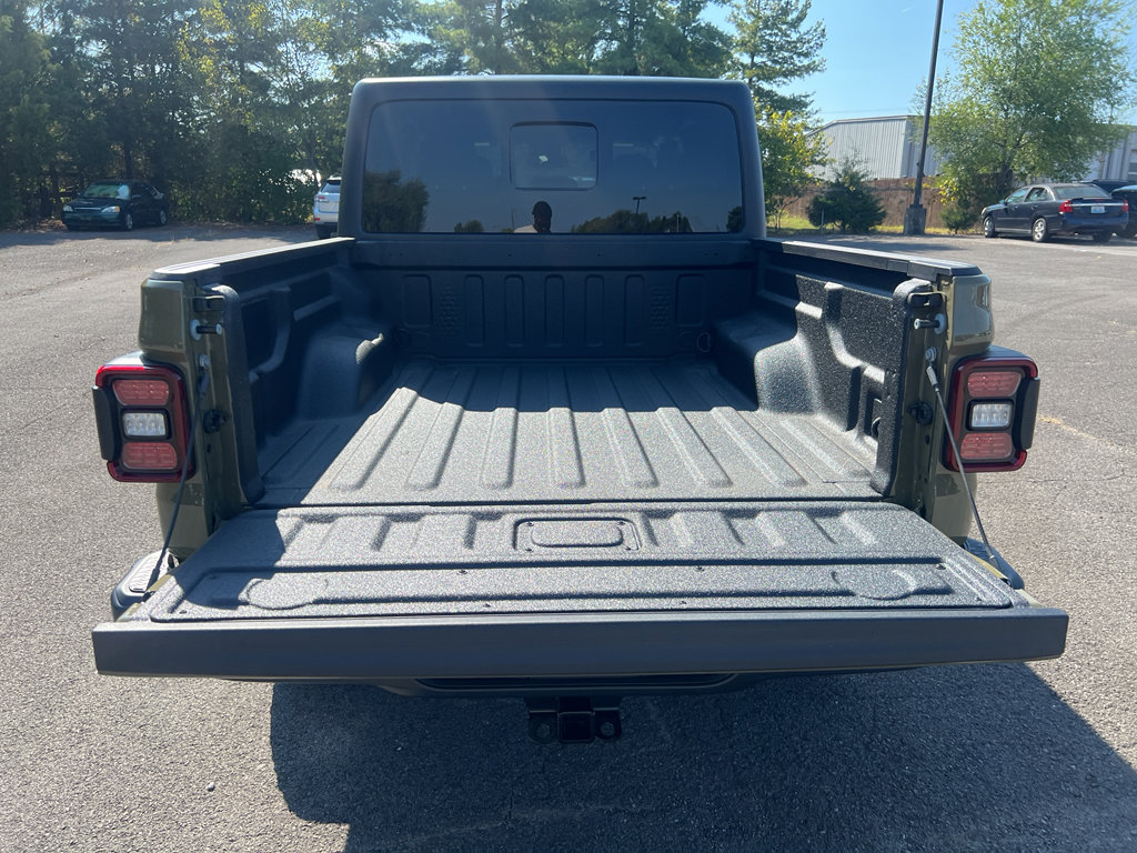 New 2025 Jeep Gladiator Willys image 21