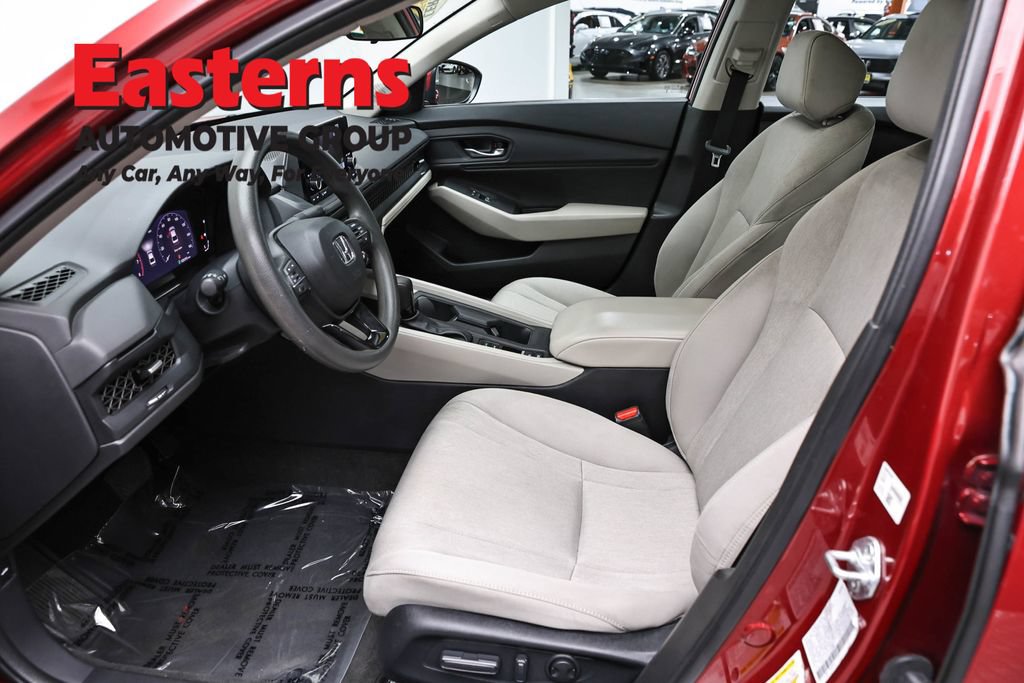 Used 2023 Honda Accord EX image 14