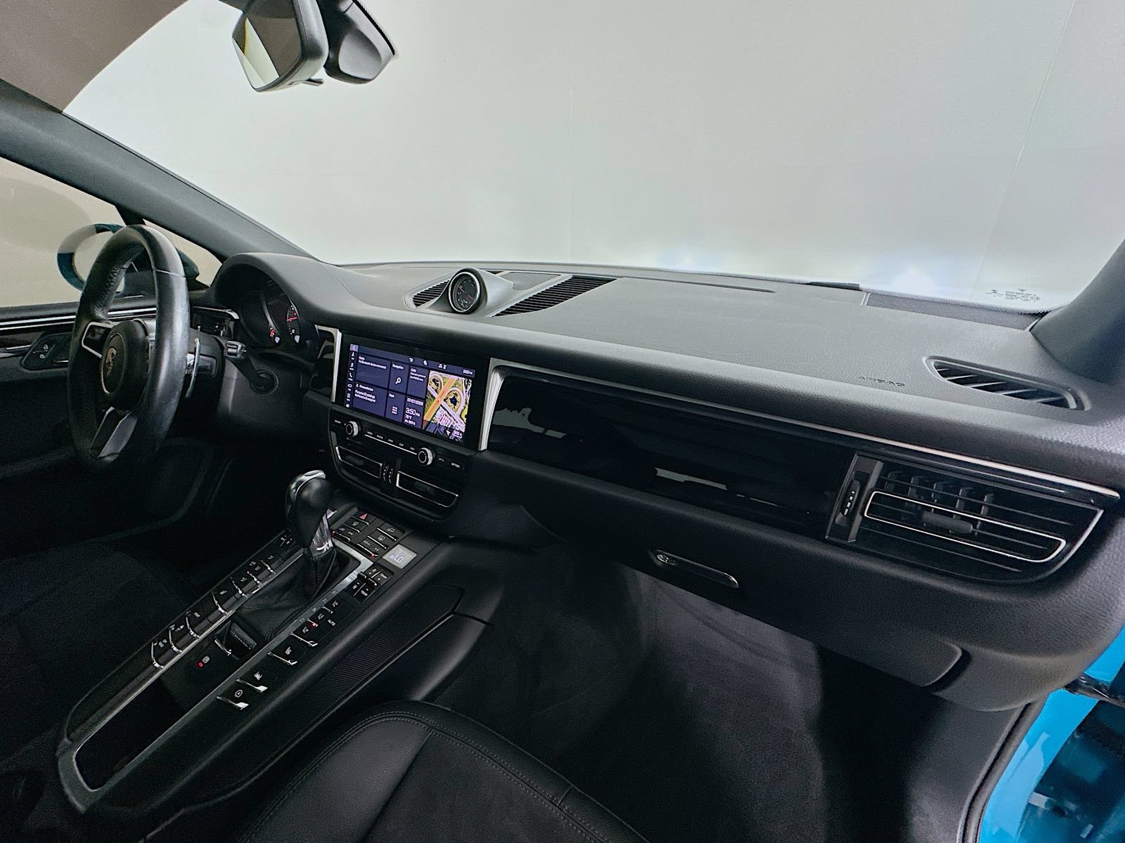Used 2019 Porsche Macan AWD/4WD image 46