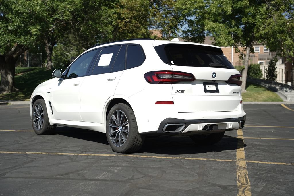 Used 2022 BMW X5 xDrive45e w/ M Sport Package AWD/4WD image 3