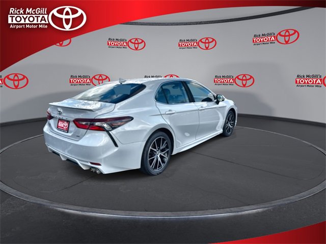 Used 2023 Toyota Camry SE image 8