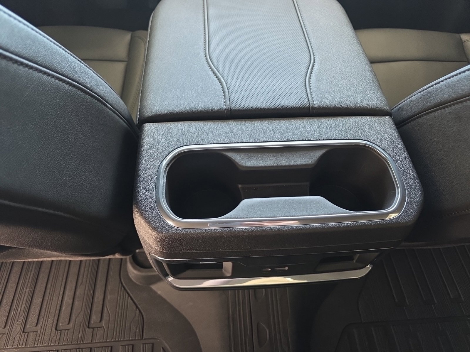 Used 2024 GMC Sierra 1500 SLT w/ SLT Premium Package image 31