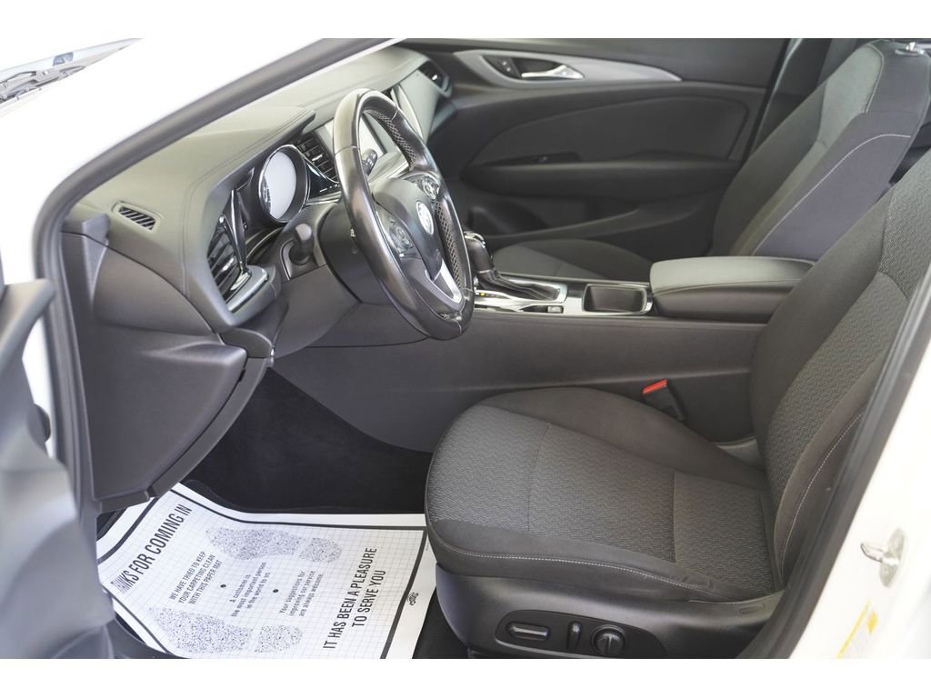 Used 2018 Buick Regal Preferred AWD/4WD image 14