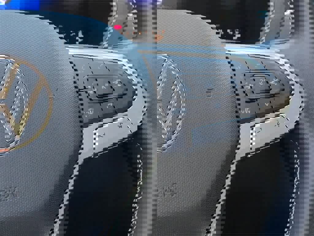 Used 2022 Volkswagen Tiguan SE image 27