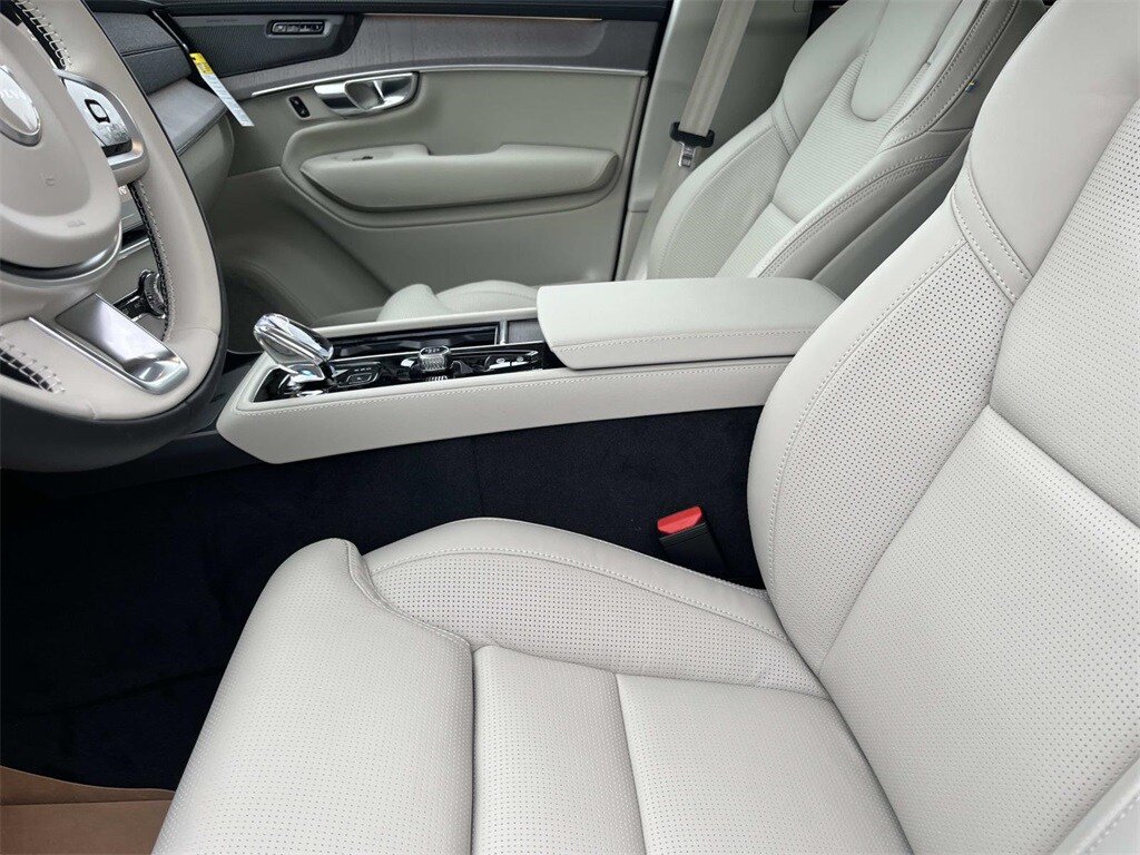 Certified 2026 Volvo XC90 B6 Ultra AWD/4WD image 25