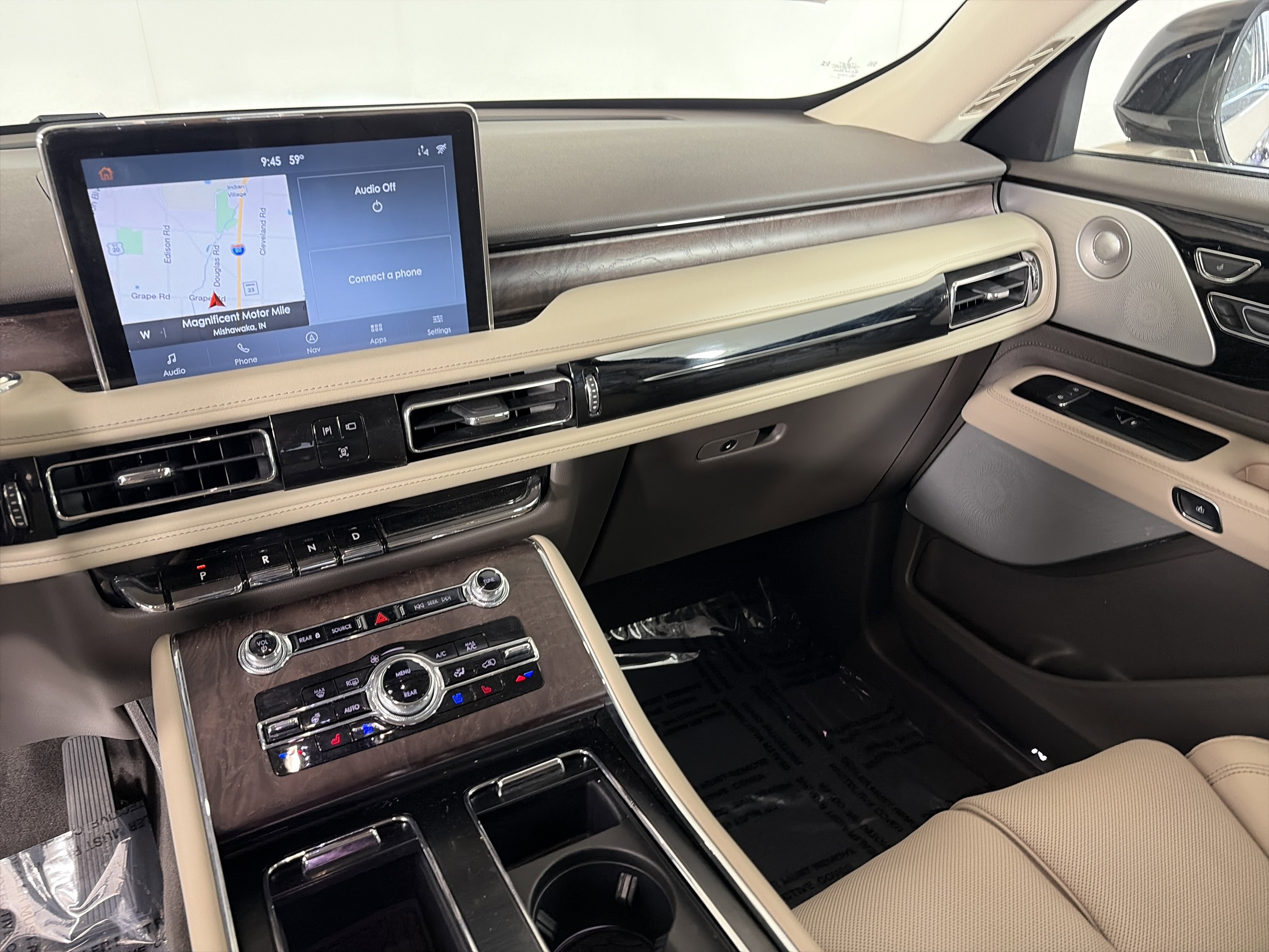 Used 2020 Lincoln Aviator Reserve w/ Equipment Group 201A image 11