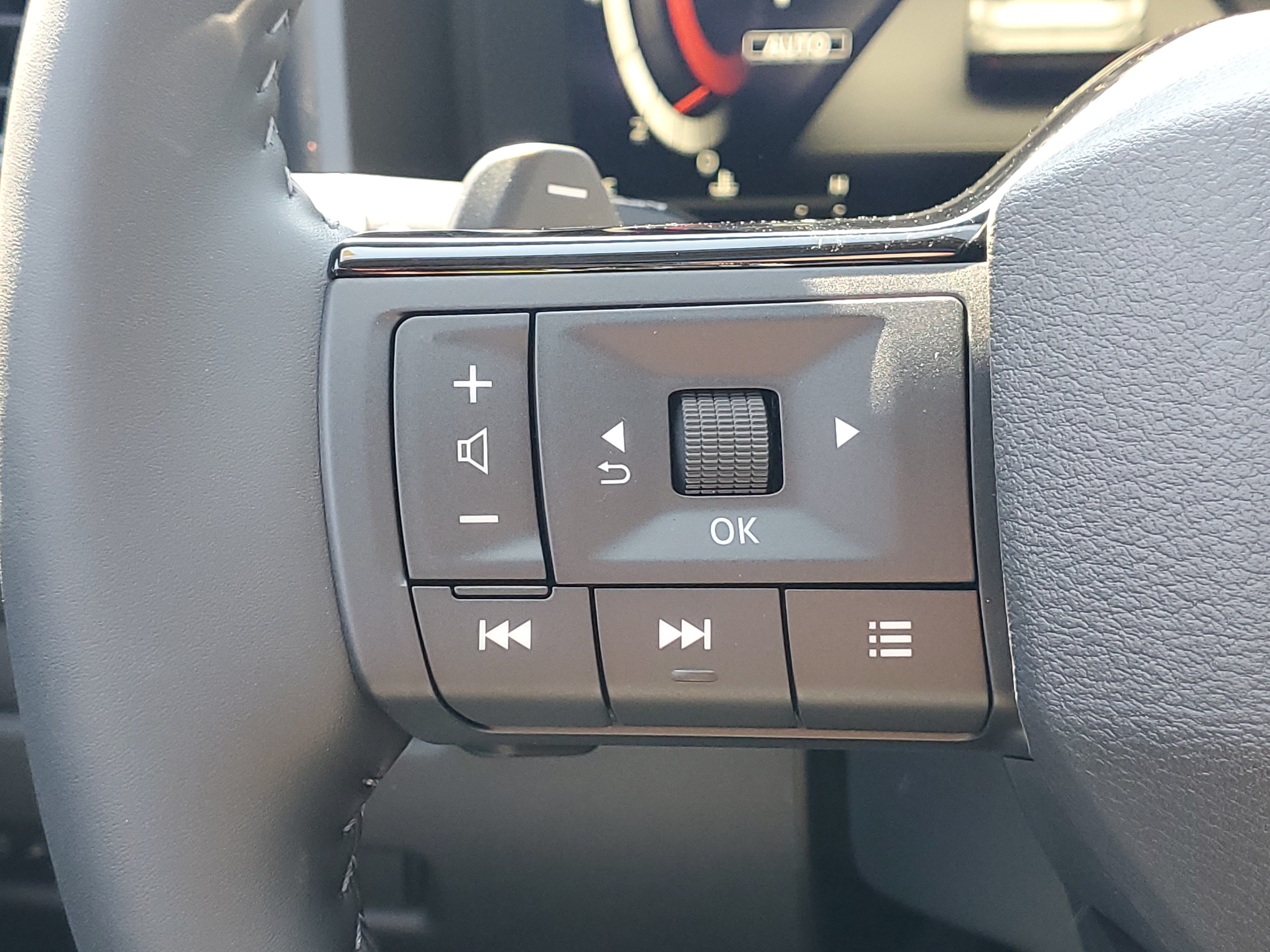 New 2026 Nissan Rogue Platinum AWD/4WD image 10