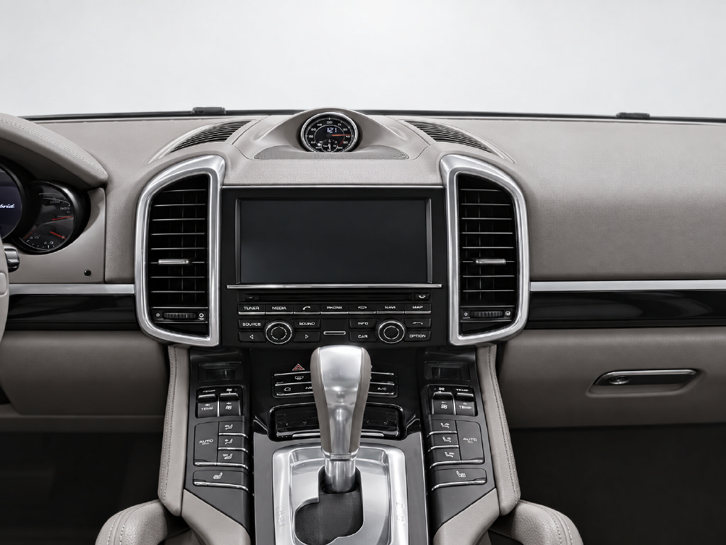 Used 2012 Porsche Cayenne AWD/4WD image 13