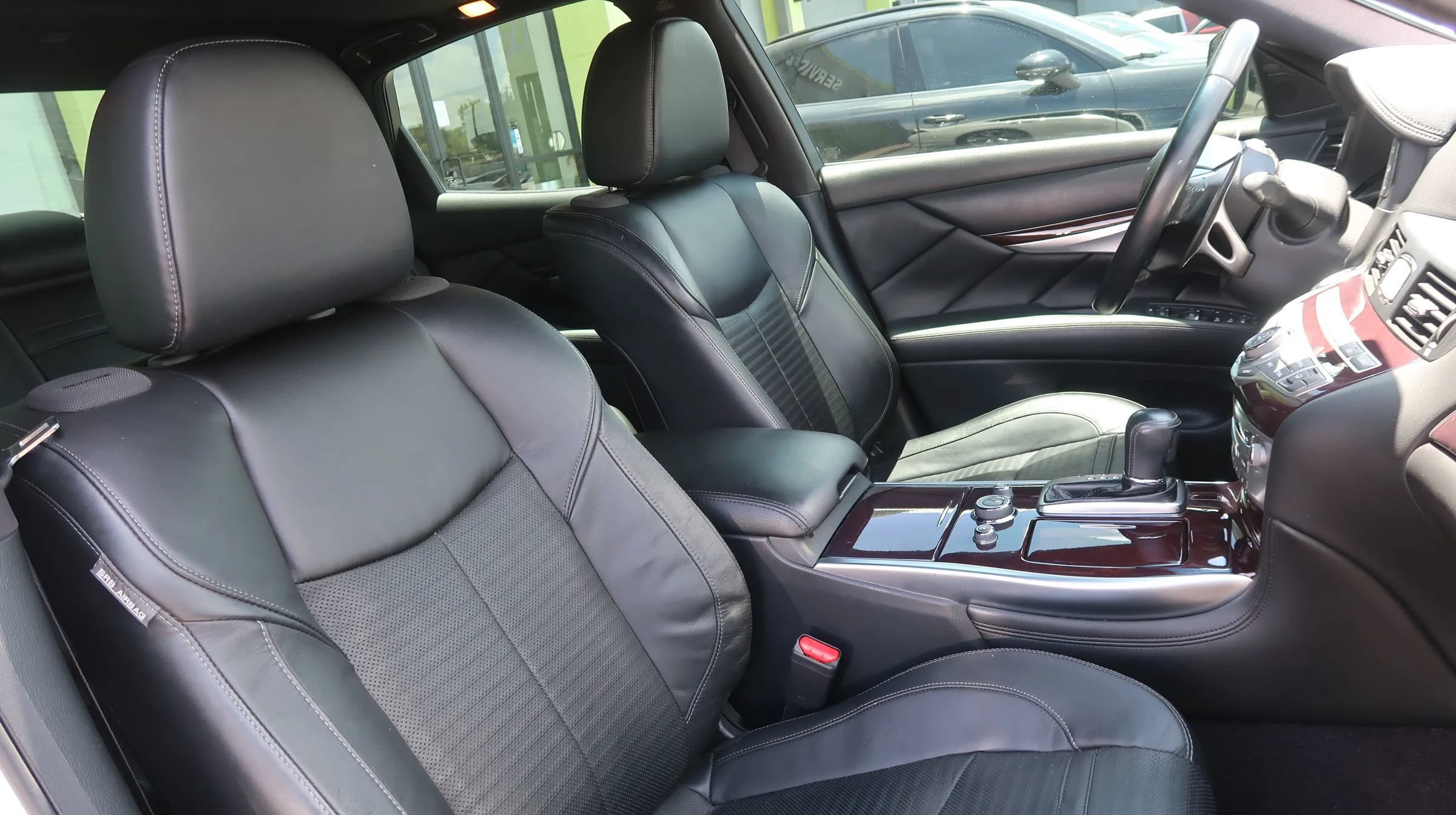 Used 2019 INFINITI Q70 Luxe w/ Sport Package RWD image 29