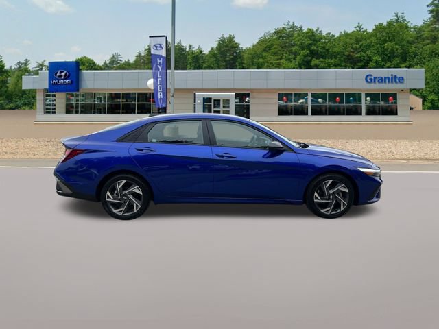 Certified 2025 Hyundai Elantra Sport FWD image 6