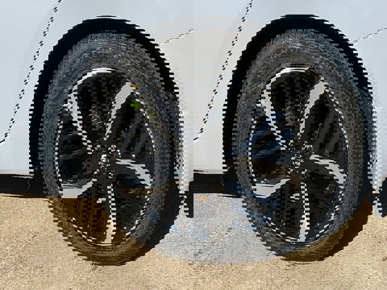 New 2025 Nissan Versa SR w/ Trunk Package image 8