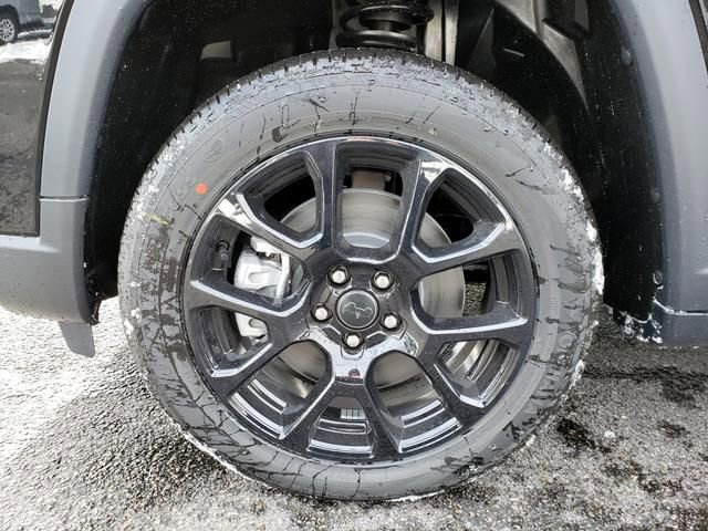 New 2026 Jeep Compass Latitude image 12