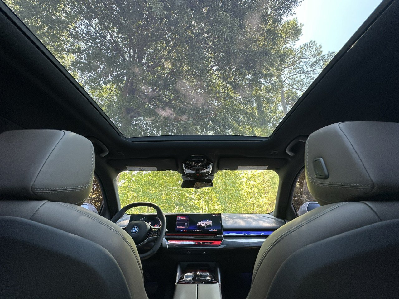 Used 2024 BMW i5 eDrive40i w/ M Sport Package RWD image 14