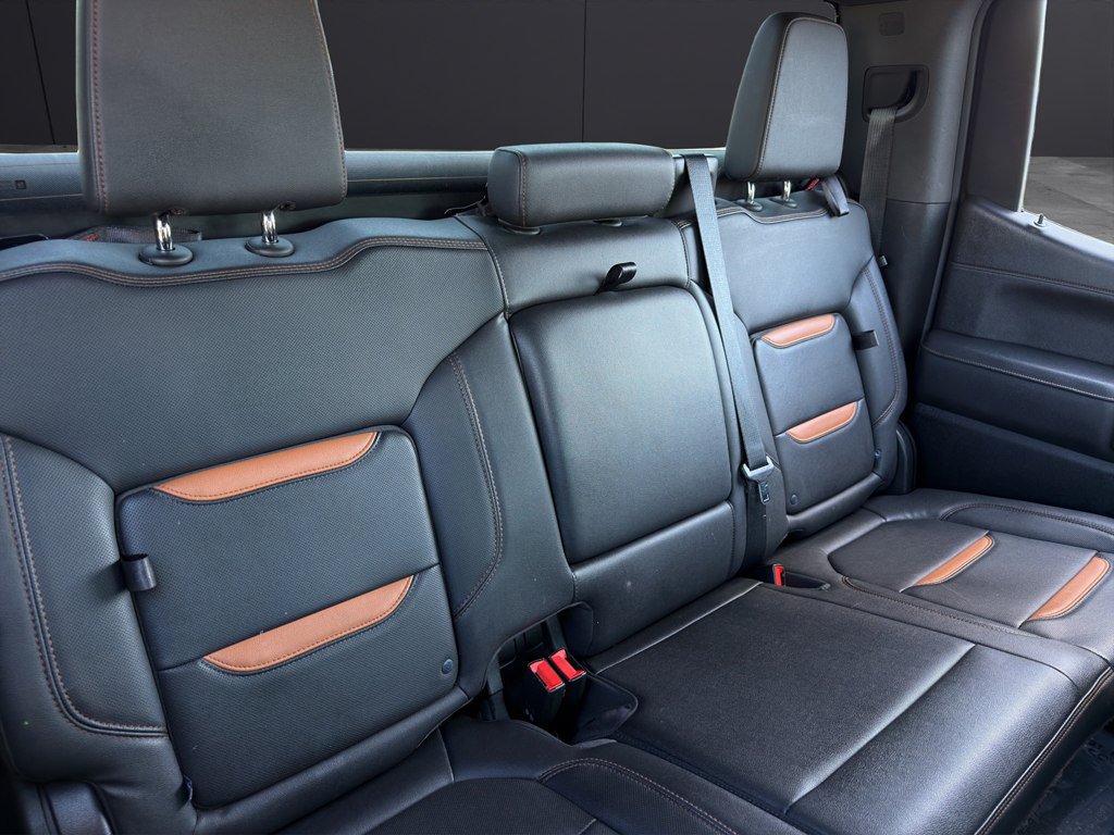 Used 2021 GMC Sierra 1500 AT4 AWD/4WD image 16