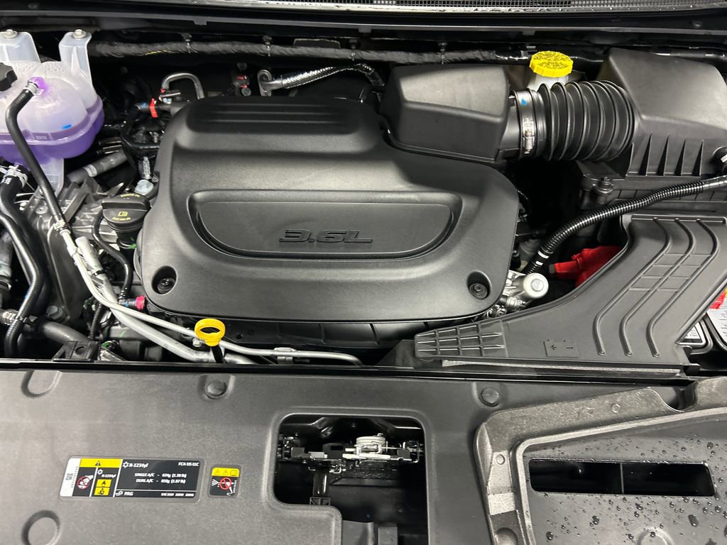 New 2027 Chrysler Pacifica Select FWD image 25