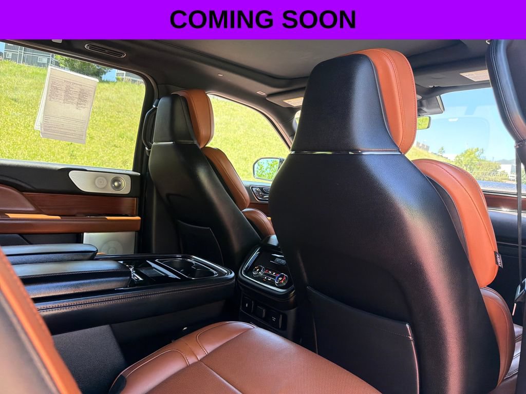 Used 2018 Lincoln Navigator Reserve w/ Technology Package AWD/4WD image 36