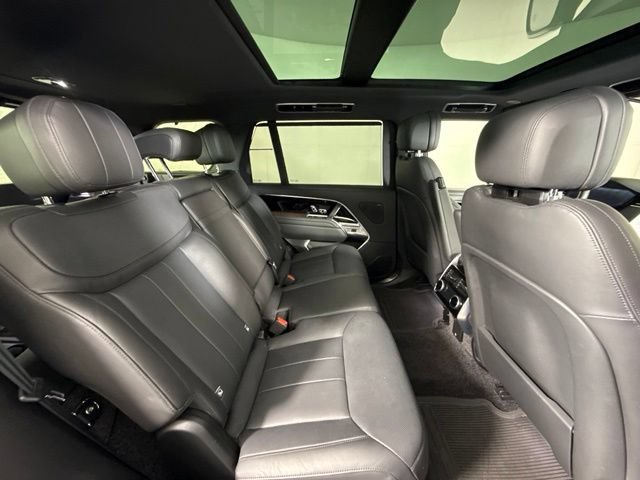 Used 2024 Land Rover Range Rover Long Wheelbase SE AWD/4WD image 21