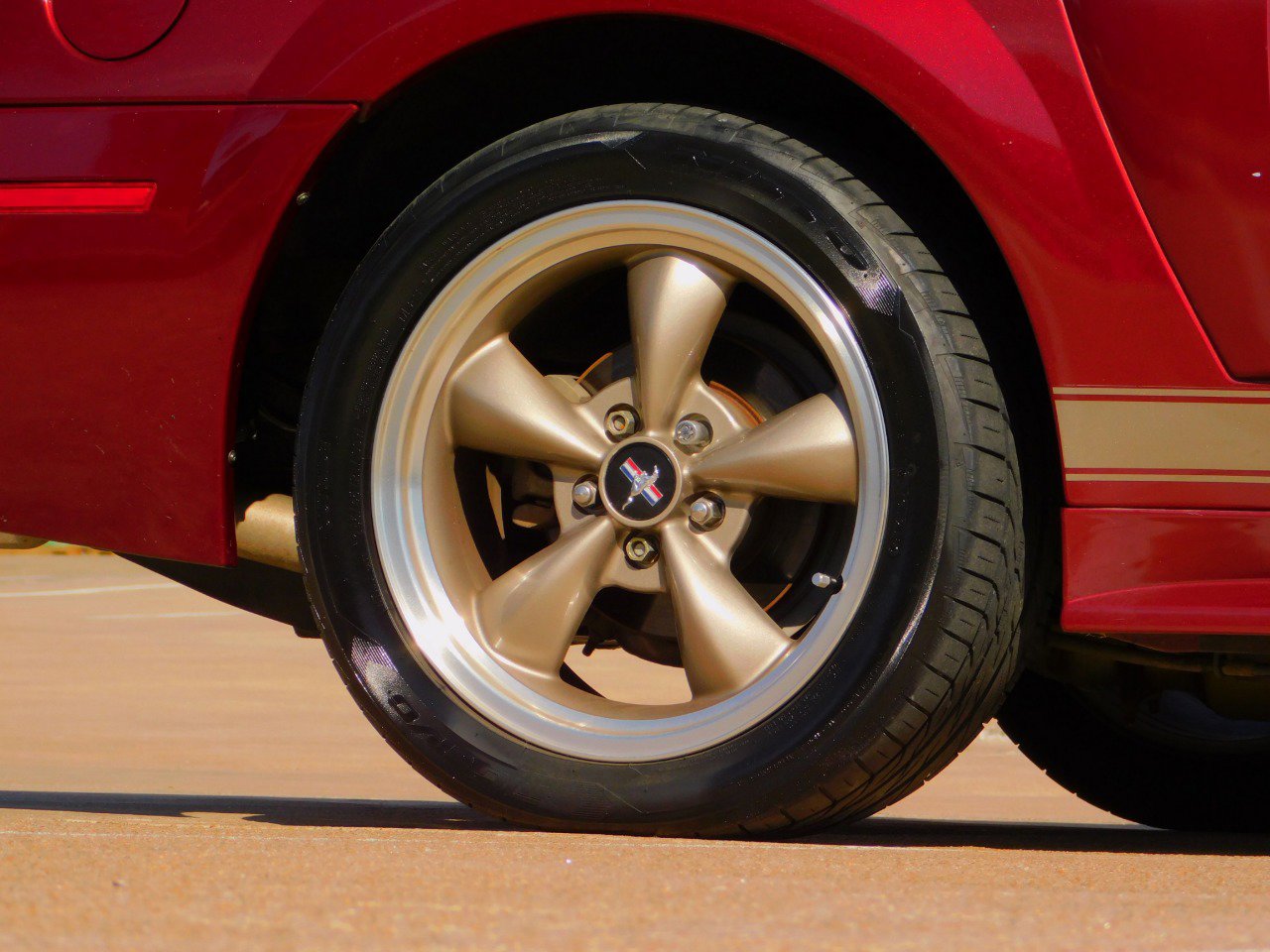 Used 2004 Ford Mustang GT image 11