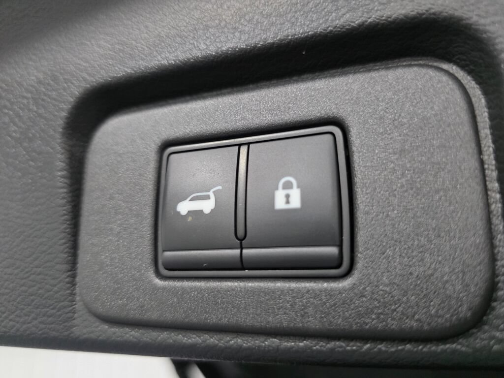Used 2025 Nissan Rogue Platinum AWD/4WD image 21