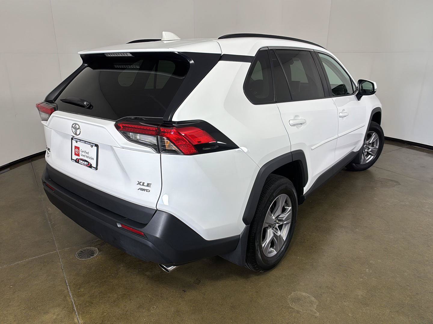 Used 2024 Toyota RAV4 XLE AWD/4WD image 10