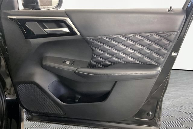 Used 2023 Mitsubishi Outlander SEL FWD image 27