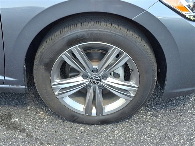 Used 2024 Volkswagen Jetta SE image 8