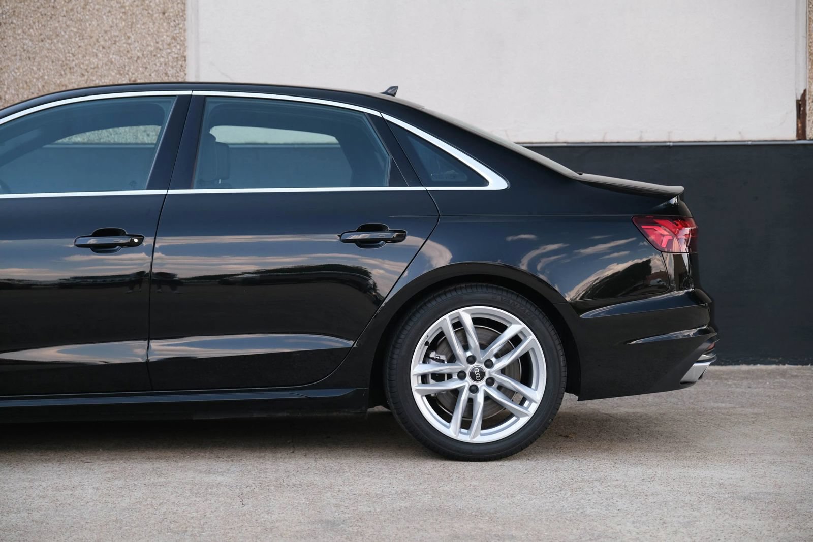 Used 2024 Audi A4 2.0T Premium Plus AWD/4WD image 11