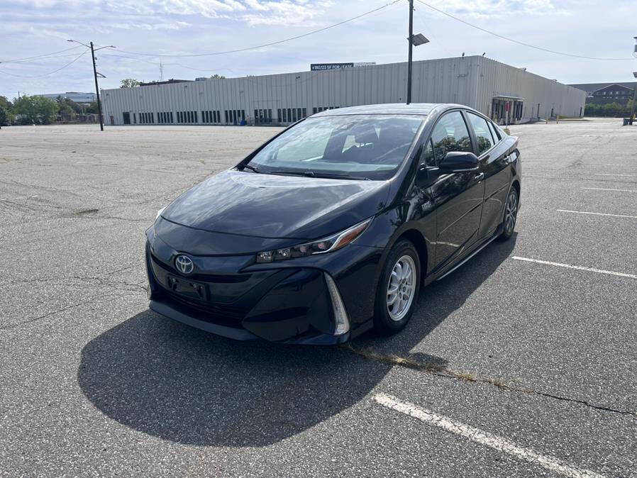 Used 2022 Toyota Prius Prime LE image 3