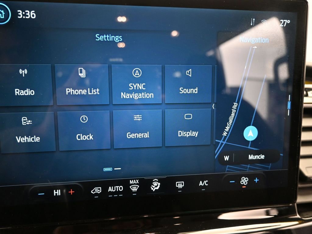 Used 2023 Ford Transit 350 XLT image 28