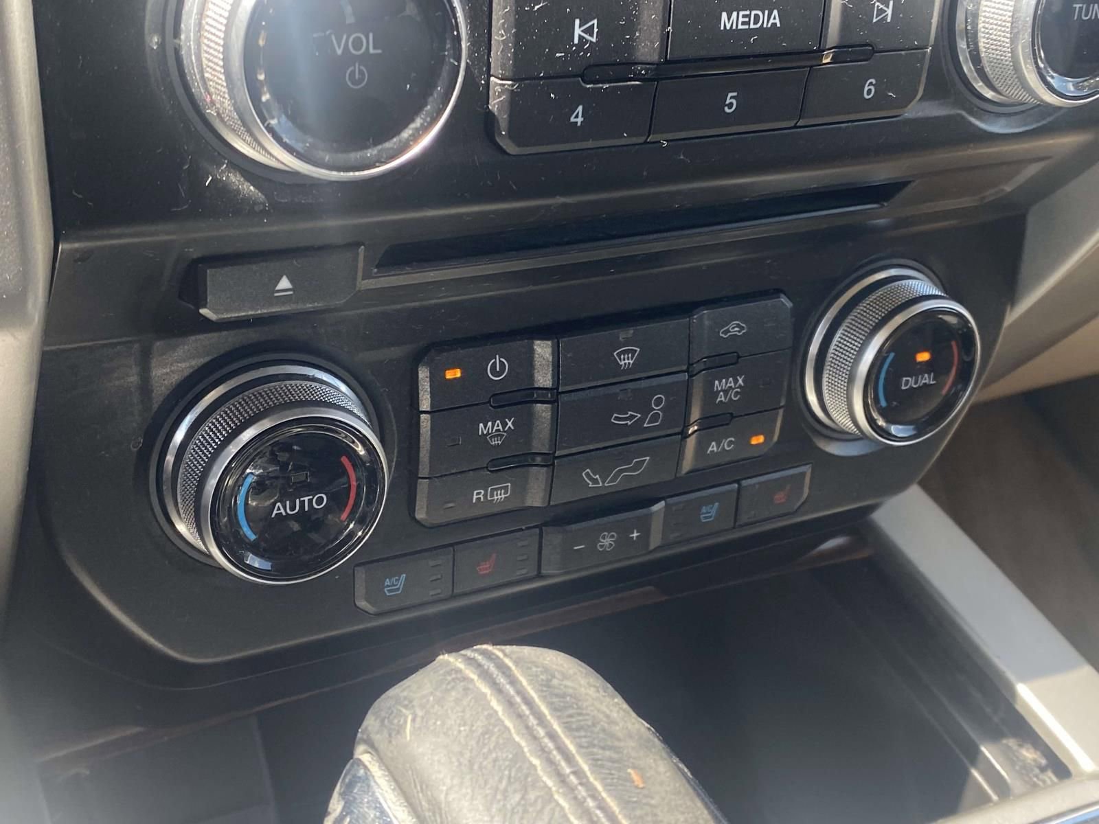 Used 2017 Ford F150 Lariat w/ Equipment Group 502A Luxury image 20