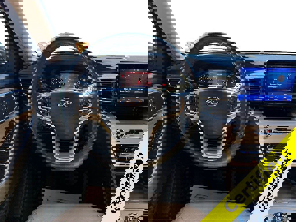 Used 2020 Ford Explorer XLT w/ Equipment Group 202A image 12