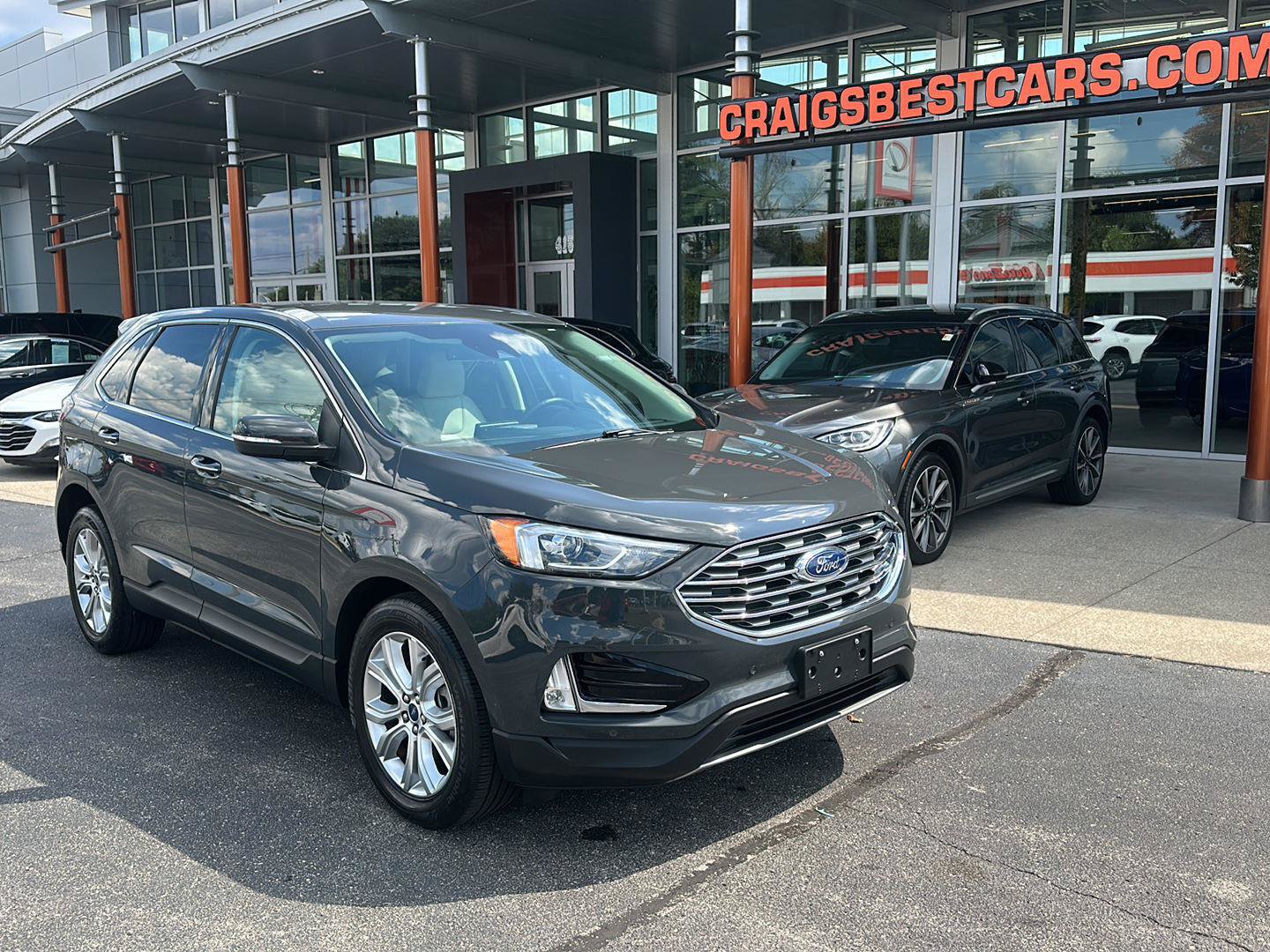 Used 2021 Ford Edge Titanium w/ Cargo Accessory Package FWD image 8
