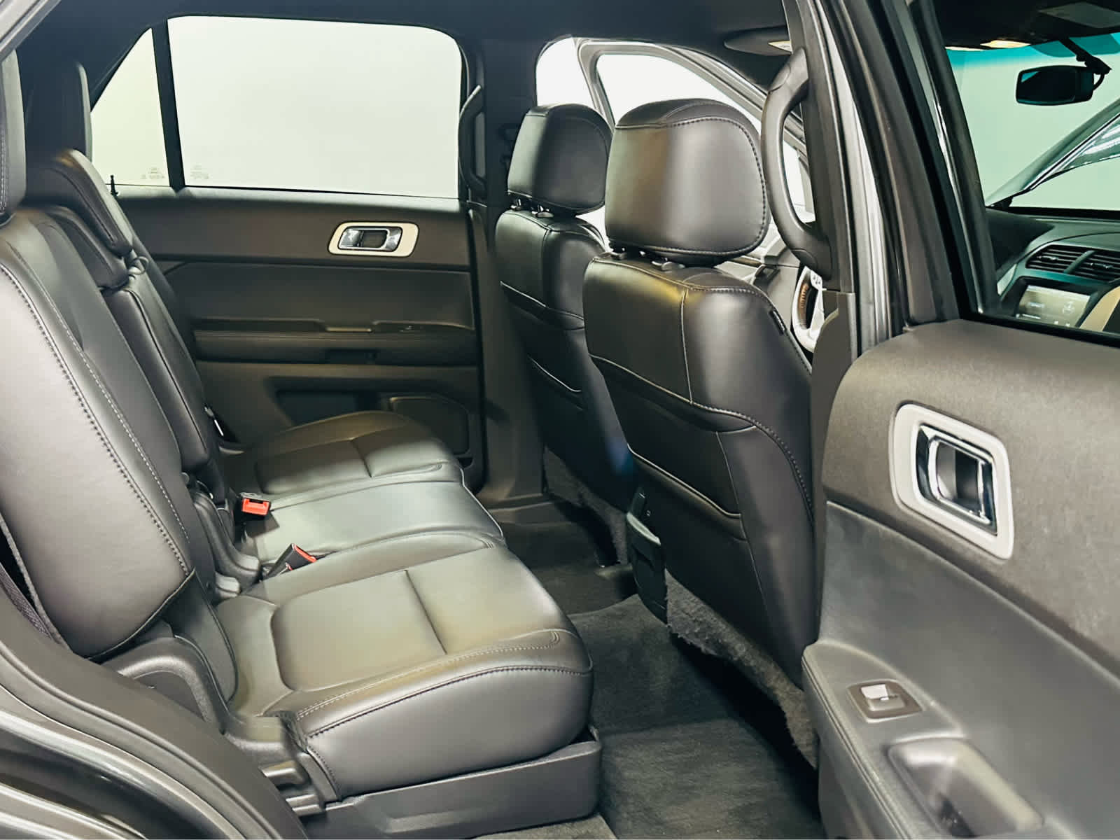 Used 2015 Ford Explorer Limited AWD/4WD image 24