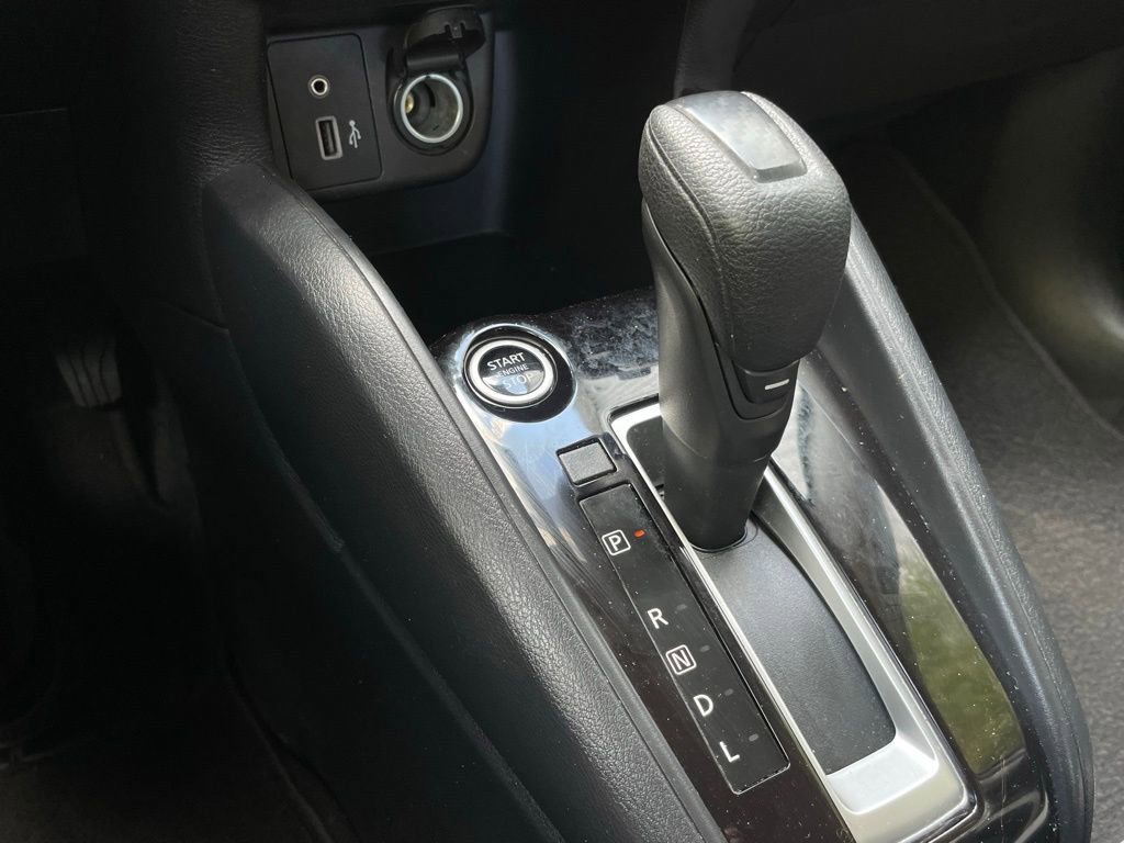 Used 2022 Nissan Versa SV image 20