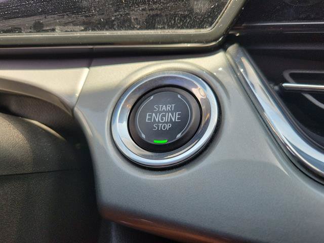 Used 2025 Chevrolet Trax LT FWD image 16