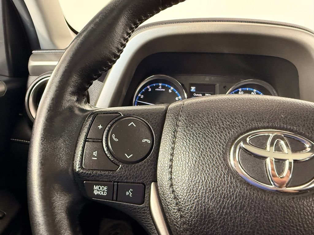 Used 2016 Toyota RAV4 XLE AWD/4WD image 33