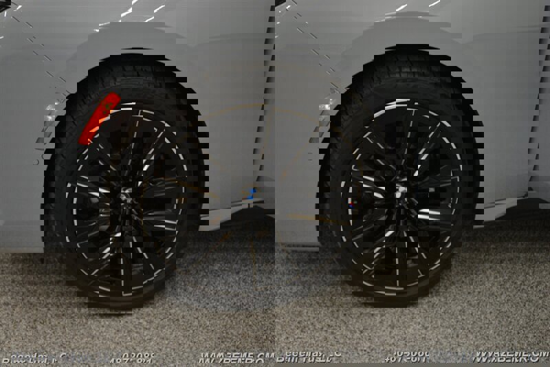 Used 2024 BMW 740i w/ M Sport Professional Package image 47