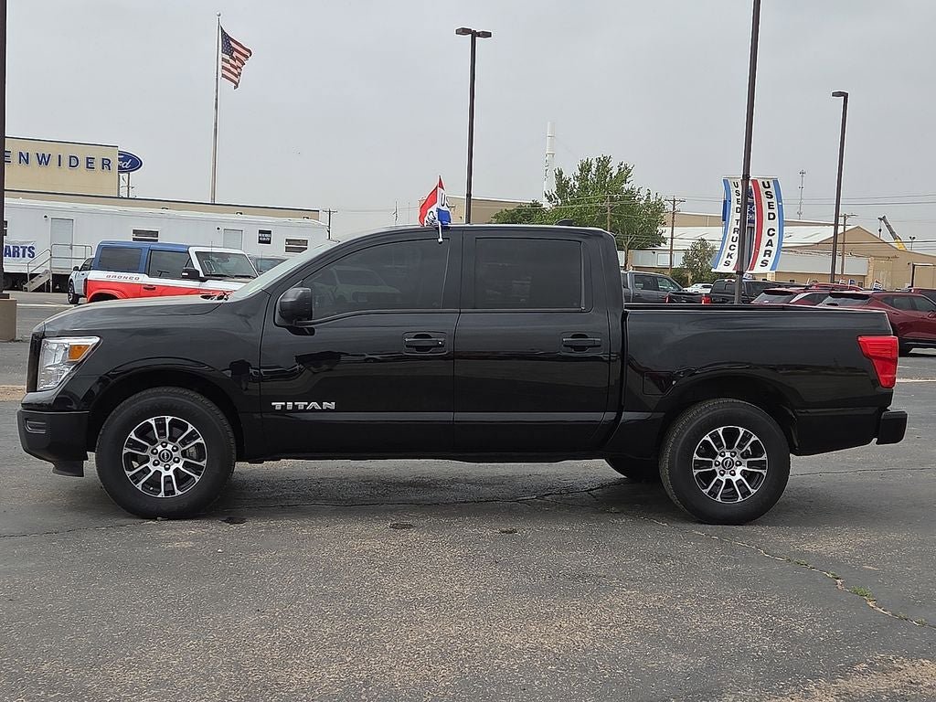 Used 2023 Nissan Titan SV AWD/4WD image 2