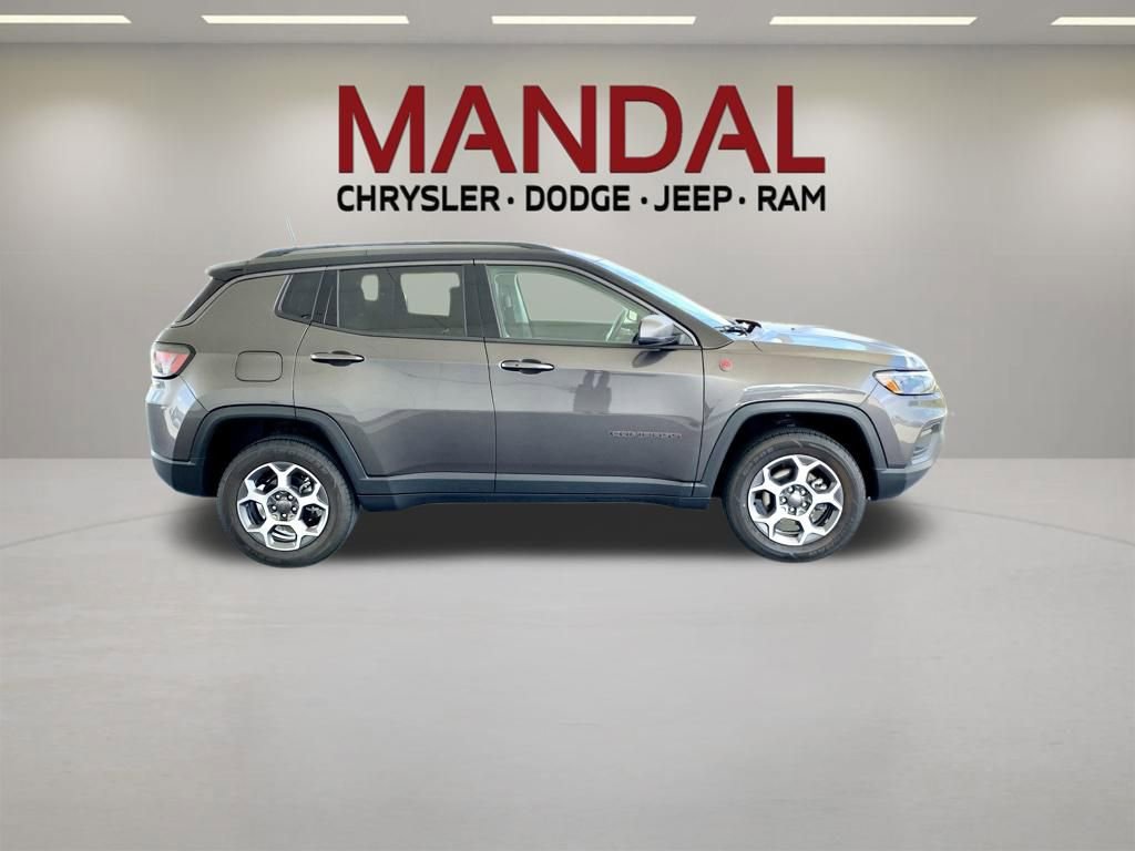Used 2022 Jeep Compass Trailhawk w/ Trailhawk Elite Group AWD/4WD image 6