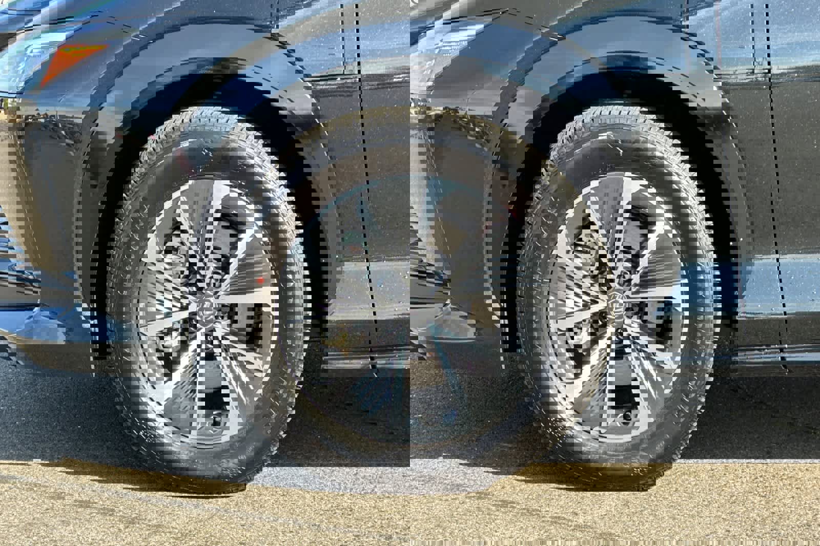 Certified 2025 Lexus RZ 300e w/ Accessory Package (Z2) image 31