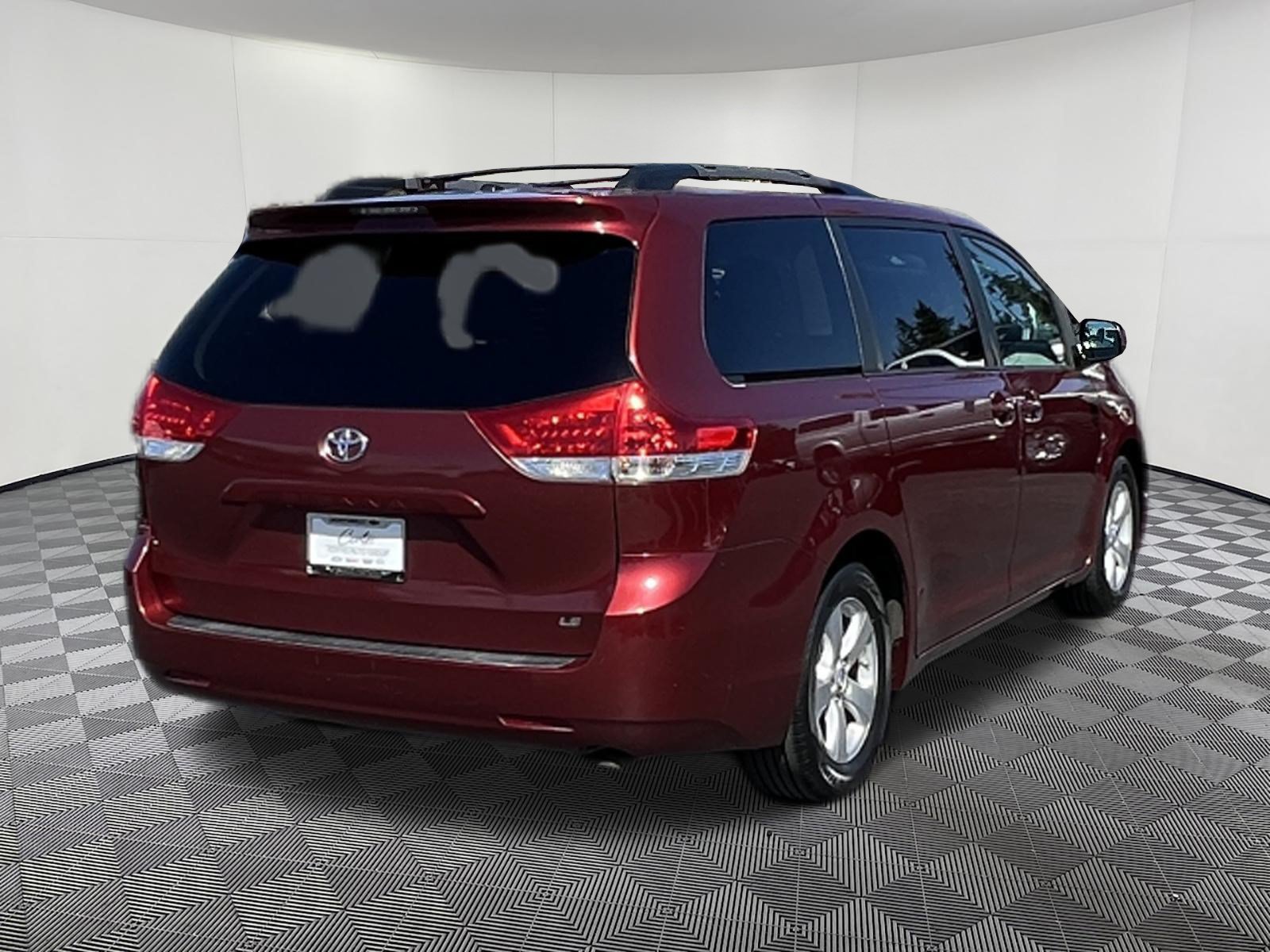 Used 2014 Toyota Sienna LE FWD image 6