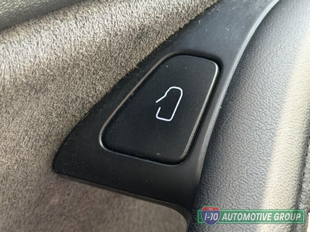 Used 2023 Tesla Model Y Performance AWD/4WD image 23