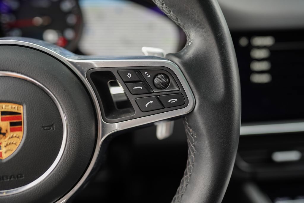 Used 2022 Porsche Cayenne Platinum Edition image 30