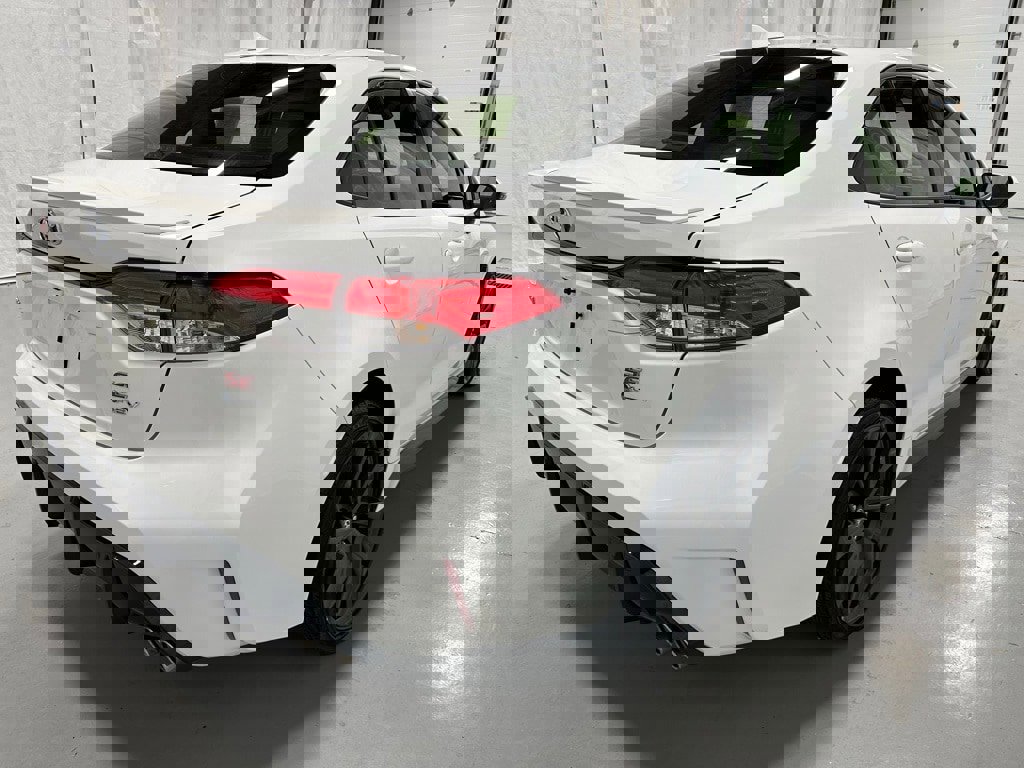 Used 2025 Toyota Corolla SE image 7