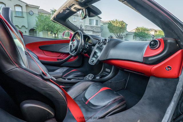 Used 2018 McLaren 570S Spider RWD image 37