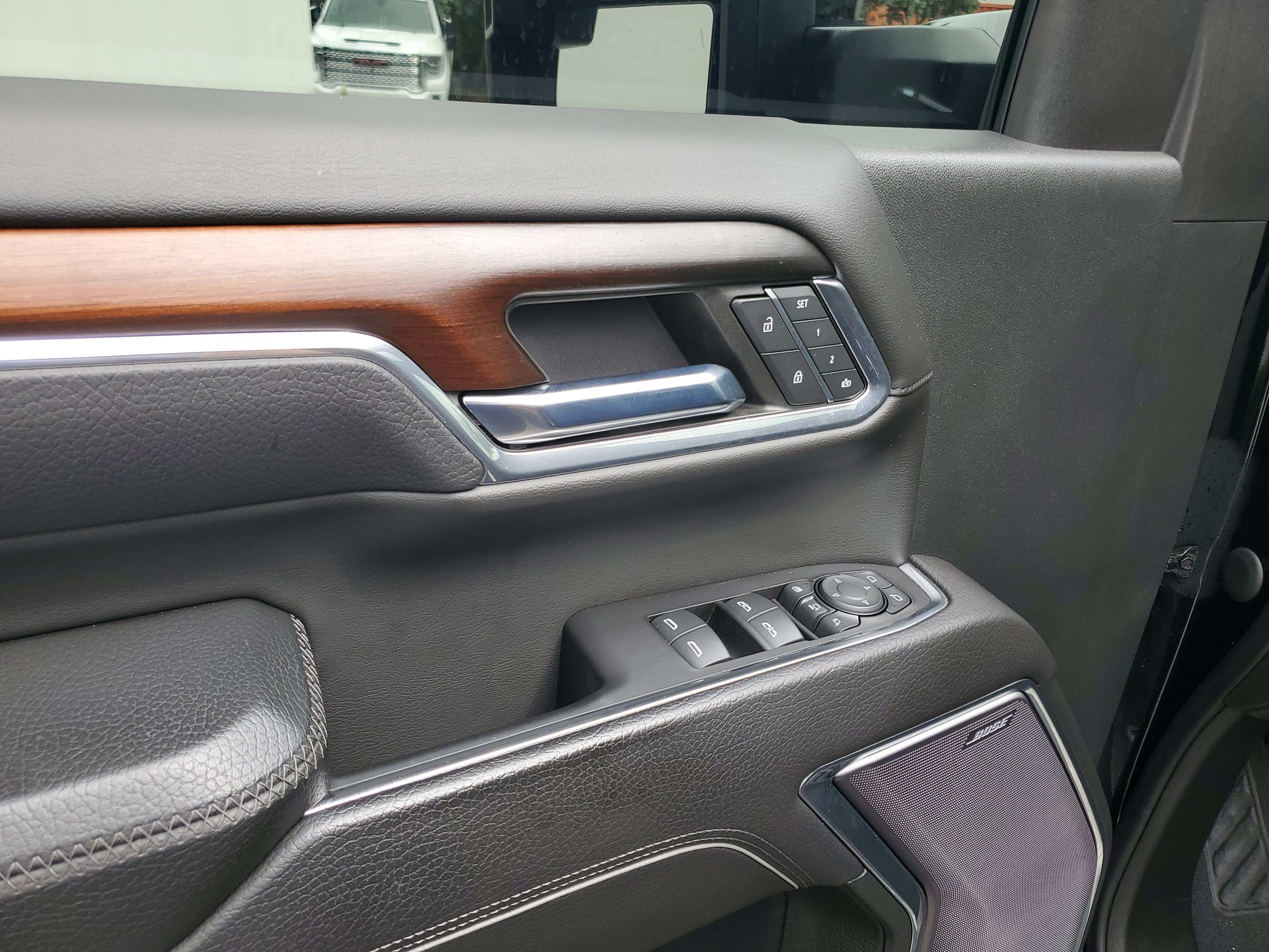 Used 2024 GMC Sierra 2500 Denali w/ Denali Reserve Package AWD/4WD image 18