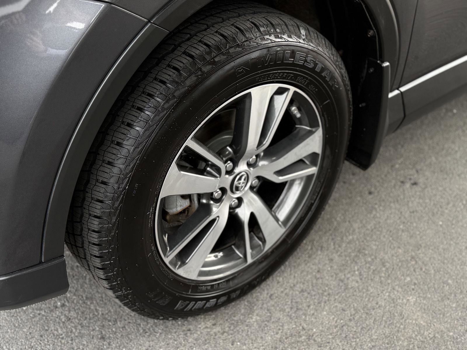 Used 2018 Toyota RAV4 XLE w/ Plus Extra Value Package image 11